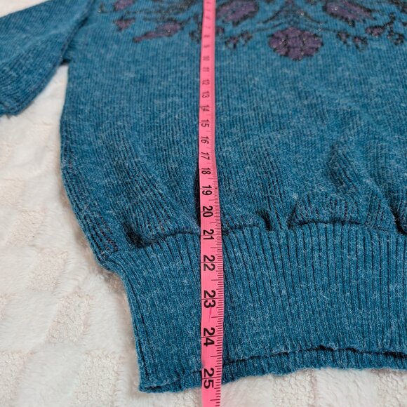 Vintage Made in Canada knit floral sweater with metallic hues - Picture 10 of 12